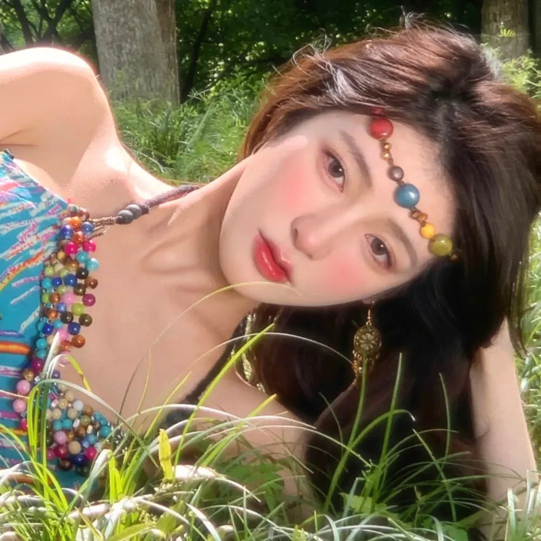 精灵宝可梦：比克提尼与白之英雄莱希拉姆